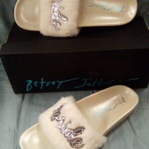 Betsey Johnson Alice Bride Slides Size 7